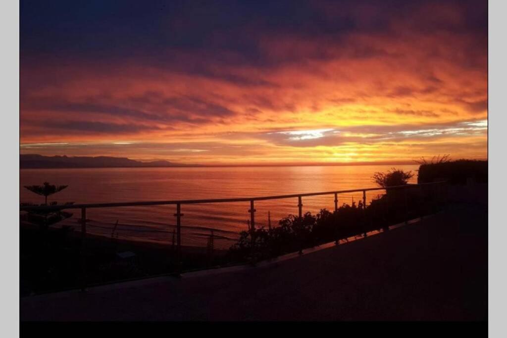 Amazing Frontline Sea Views Studio Apartment Castillo Del Vigia Torremolinos Eksteriør bilde